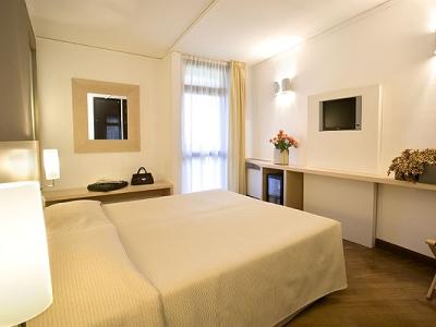 Country Hotel Borromeo Peschiera Borromeo Dış mekan fotoğraf