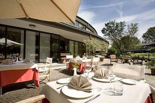 Country Hotel Borromeo Peschiera Borromeo Restoran fotoğraf